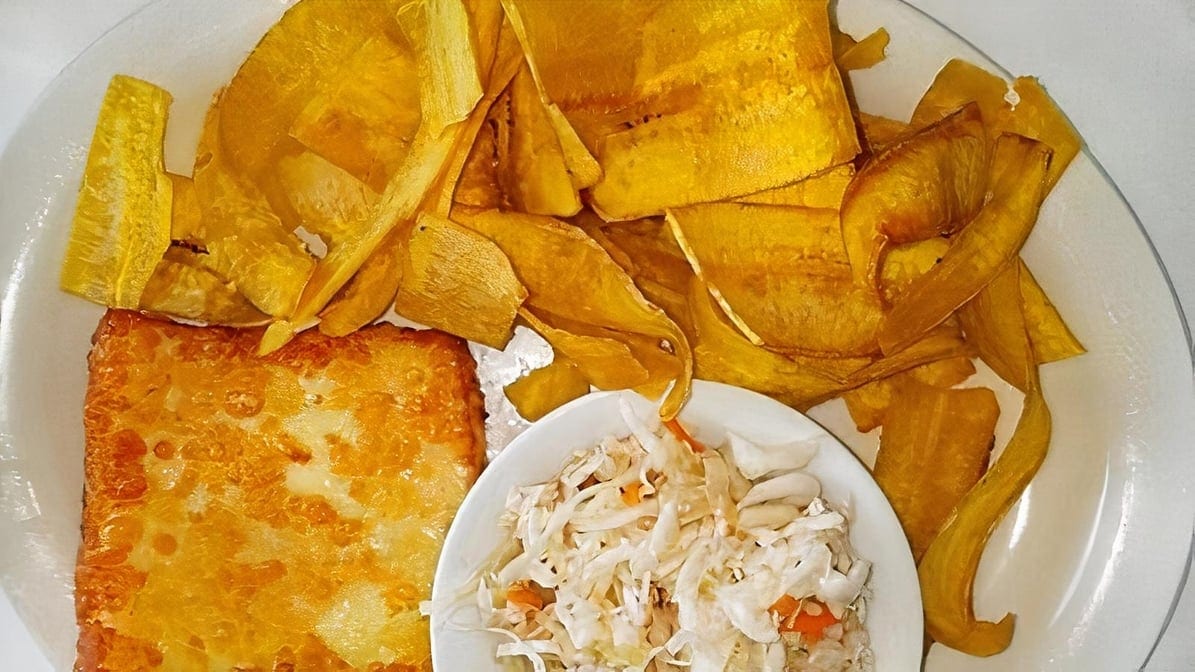 Tajadas Con Queso Frito.